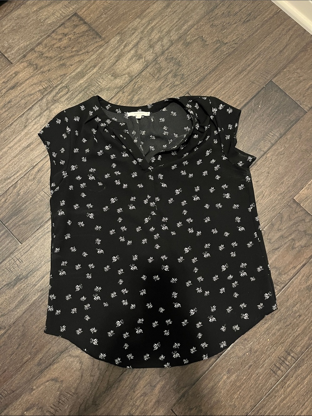 fun 2 fun Black Short-Sleeve Floral V-Neck Blouse